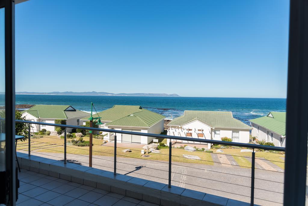 Whale View Self Catering Apartment Херманус Экстерьер фото